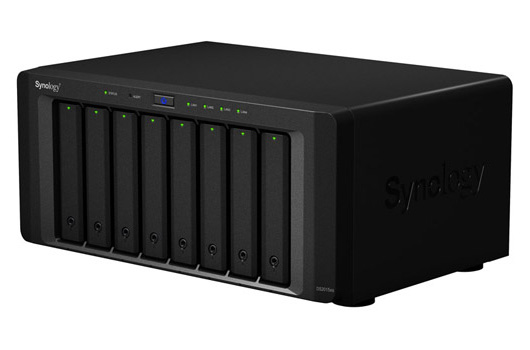 Synology製、10GbE SFP+ポート、クアッドコアプロセッサを備えるビジネス向けの8ベイNASサーバー「DiskStation DS2015xs」を発表（アスク）