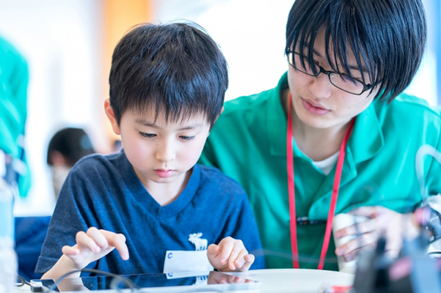 『マインクラフト』でプログラミング体験、小・中学生向けプログラミングワークショップ横浜で開催（学研ホールディングス）