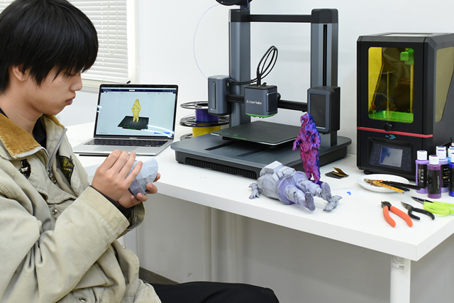 美術科 彫刻・キャラクター造形コース