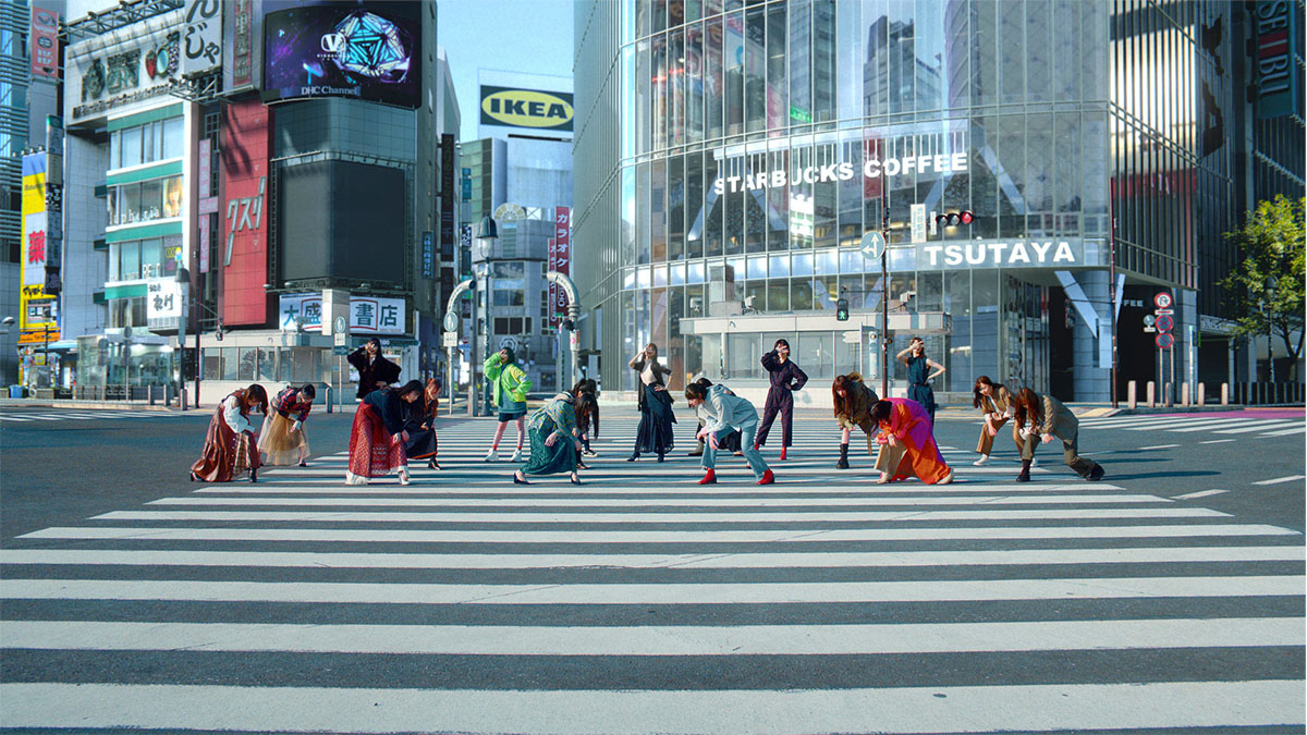 オープンセットと3DCGで再現した渋谷スクランブル交差点、乃木坂46『Wilderness world』MV