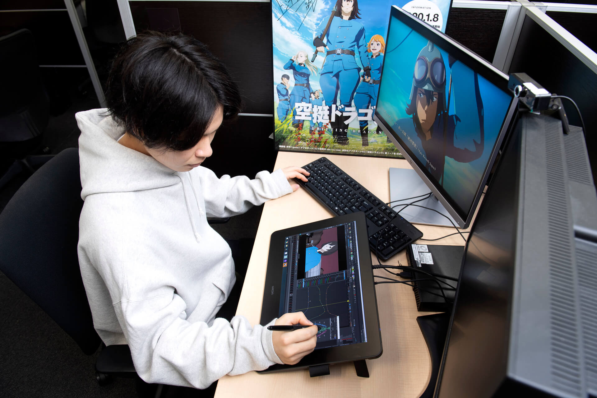 人気ショップ Wacom ワコム 液晶ペンタブレット Wacom Cintiq 22 21.5